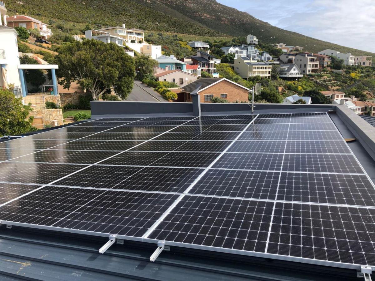 Penguinden - Load-Shedding Free Hotel Simonʼs Town Exterior foto